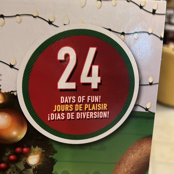 National Lampoon’s Christmas vacation 24 days of fun advent calendar - Picture 6 of 7